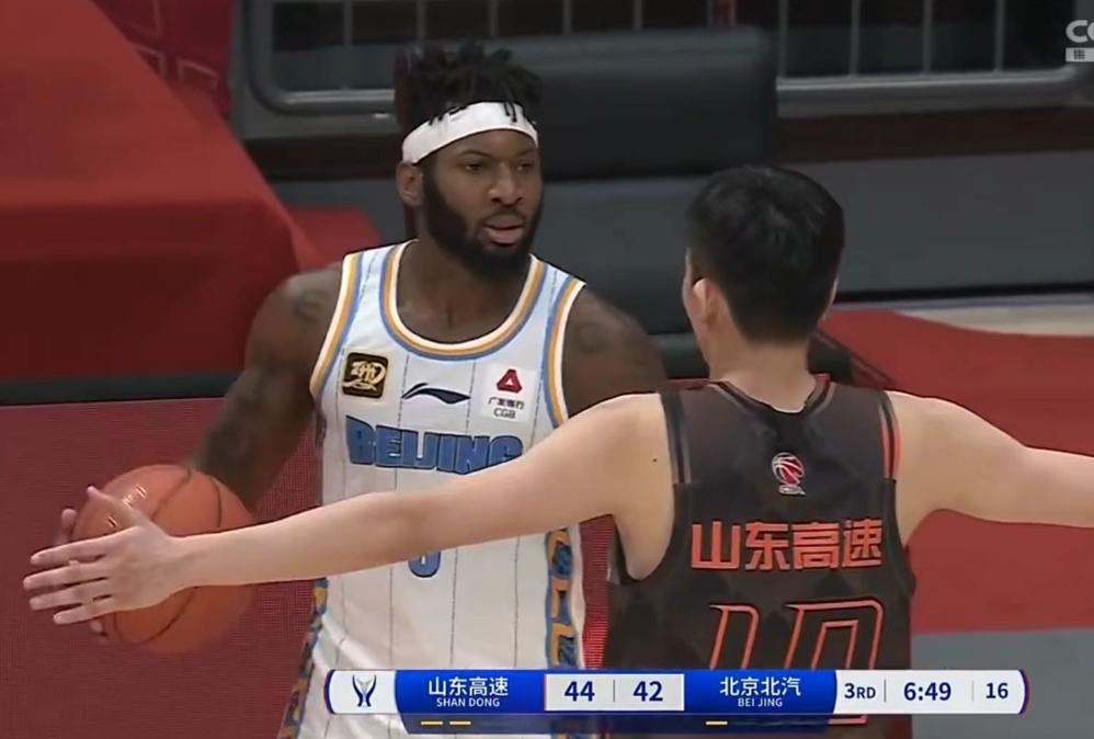星空体育中国官网-山东男篮大胜北京队，震撼全场(山东男篮最新信息)