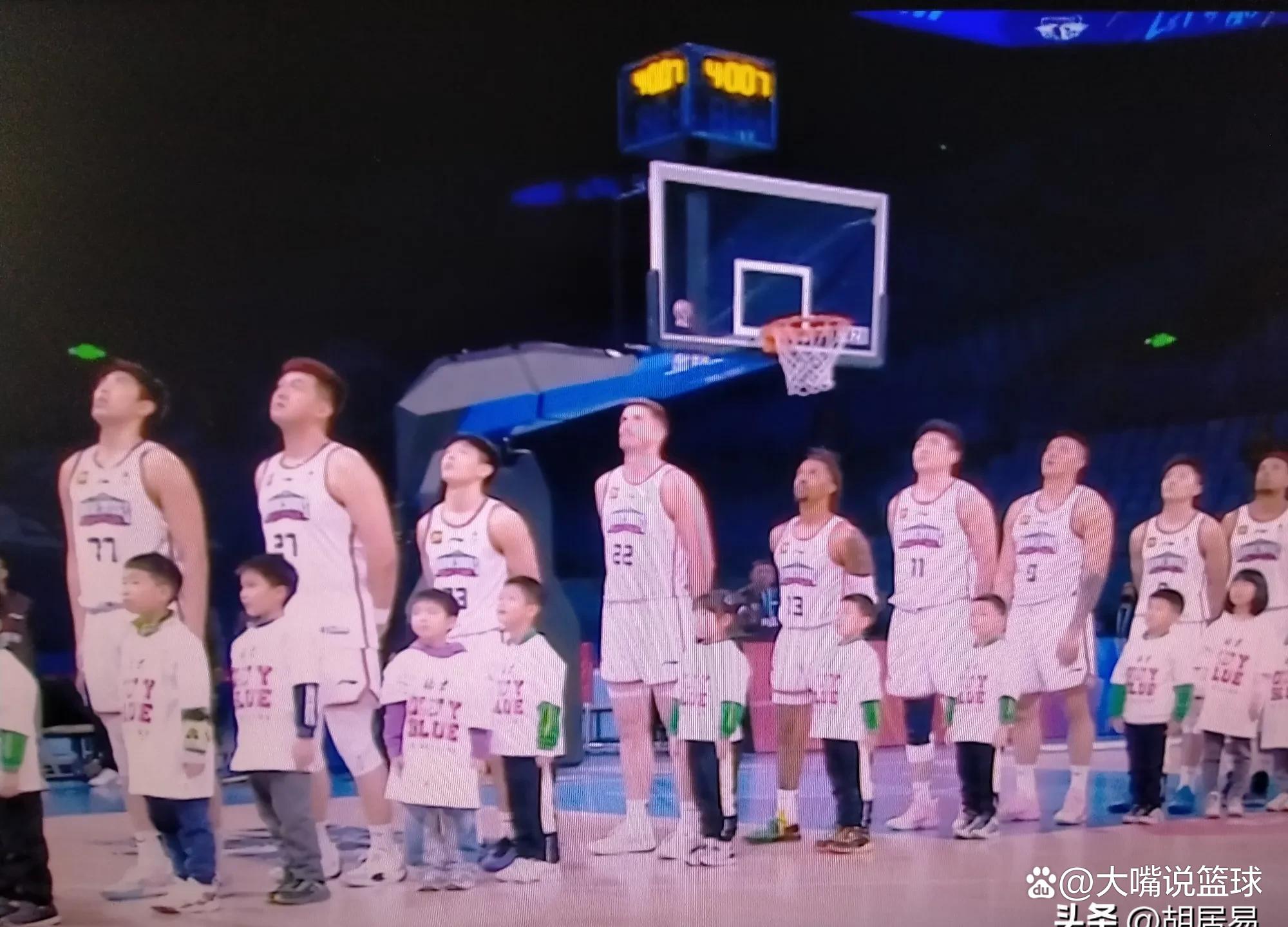 星空体育教练-包含强劲的对手！球队迎战强敌，惊险一战取得胜利的词条