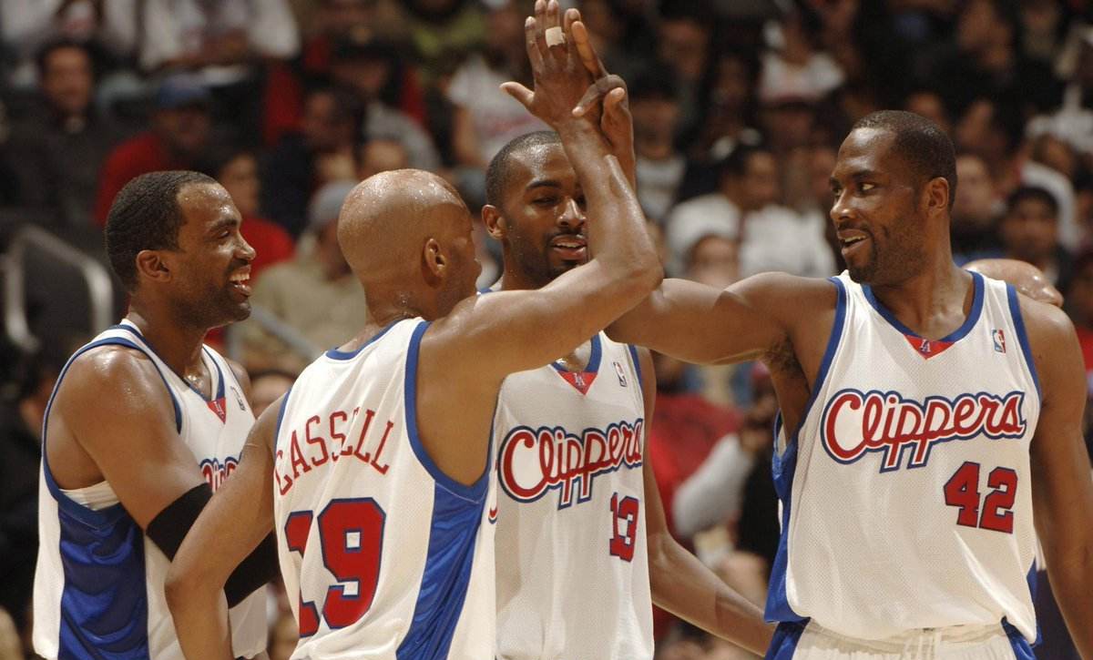 快船队球员集体捐款,支持社区活动的简单介绍 快船队球员集体捐款,支持社区活动的简单介绍