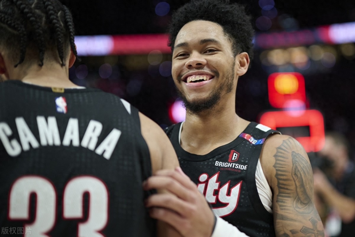 星空体育app下载-开拓者豪取胜利！波特兰战队球员积极的简单介绍