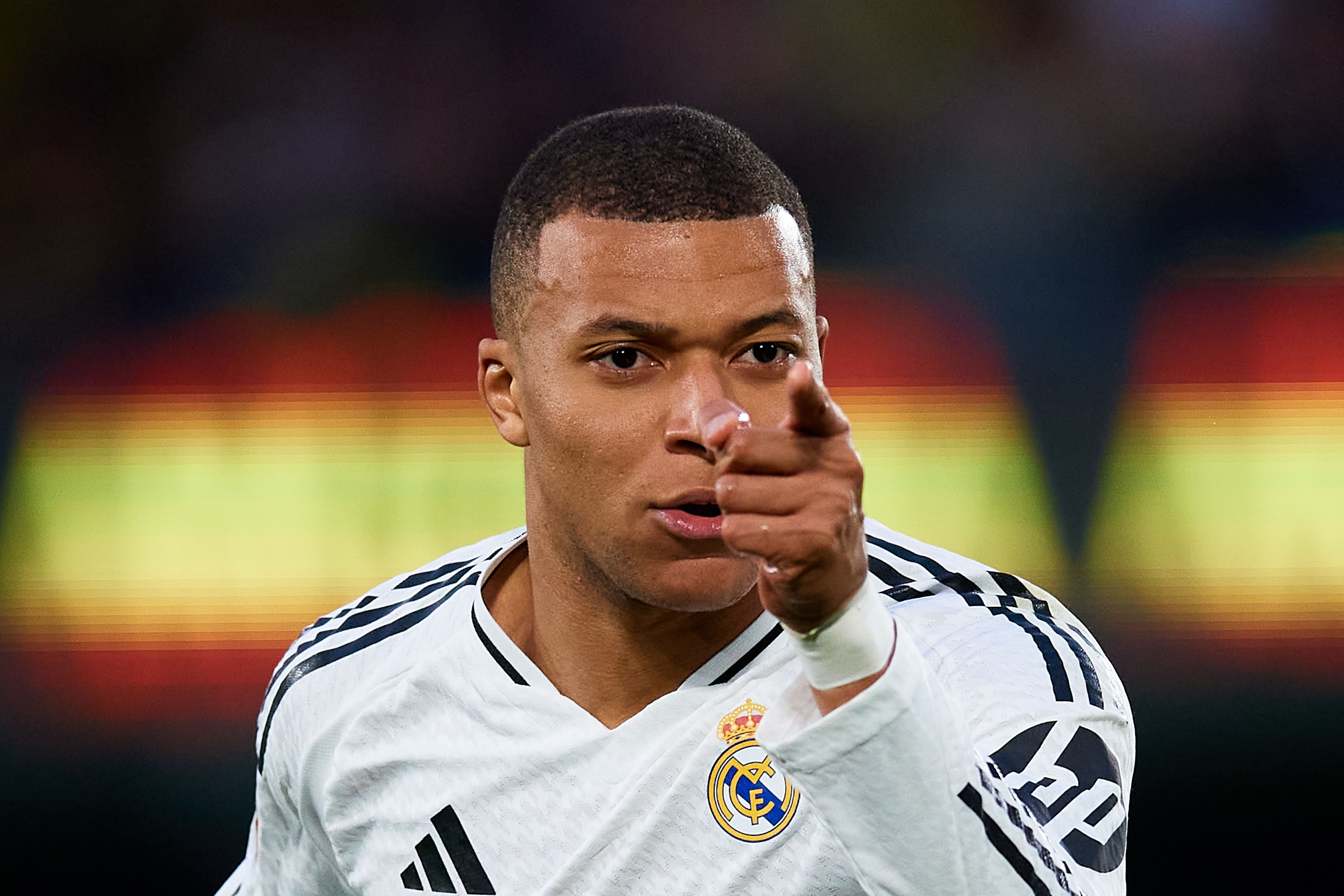 星空体育登录入口-皇马豪取胜利，成功逆转晋级