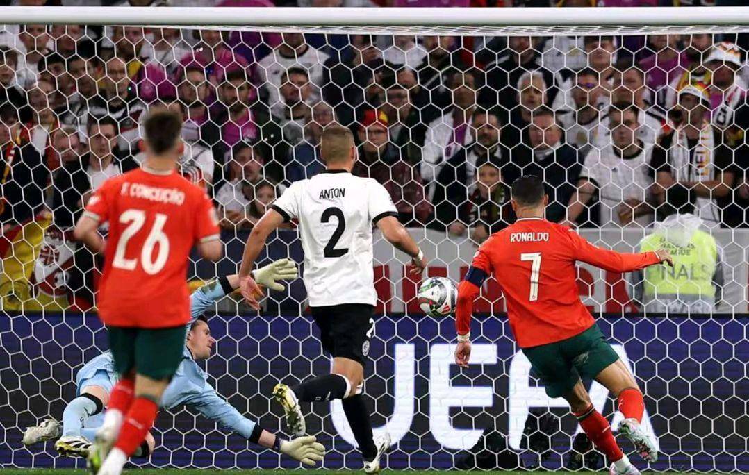 欧国联赛事中球员们的拼搏态度 欧国联赛事中球员们的拼搏态度