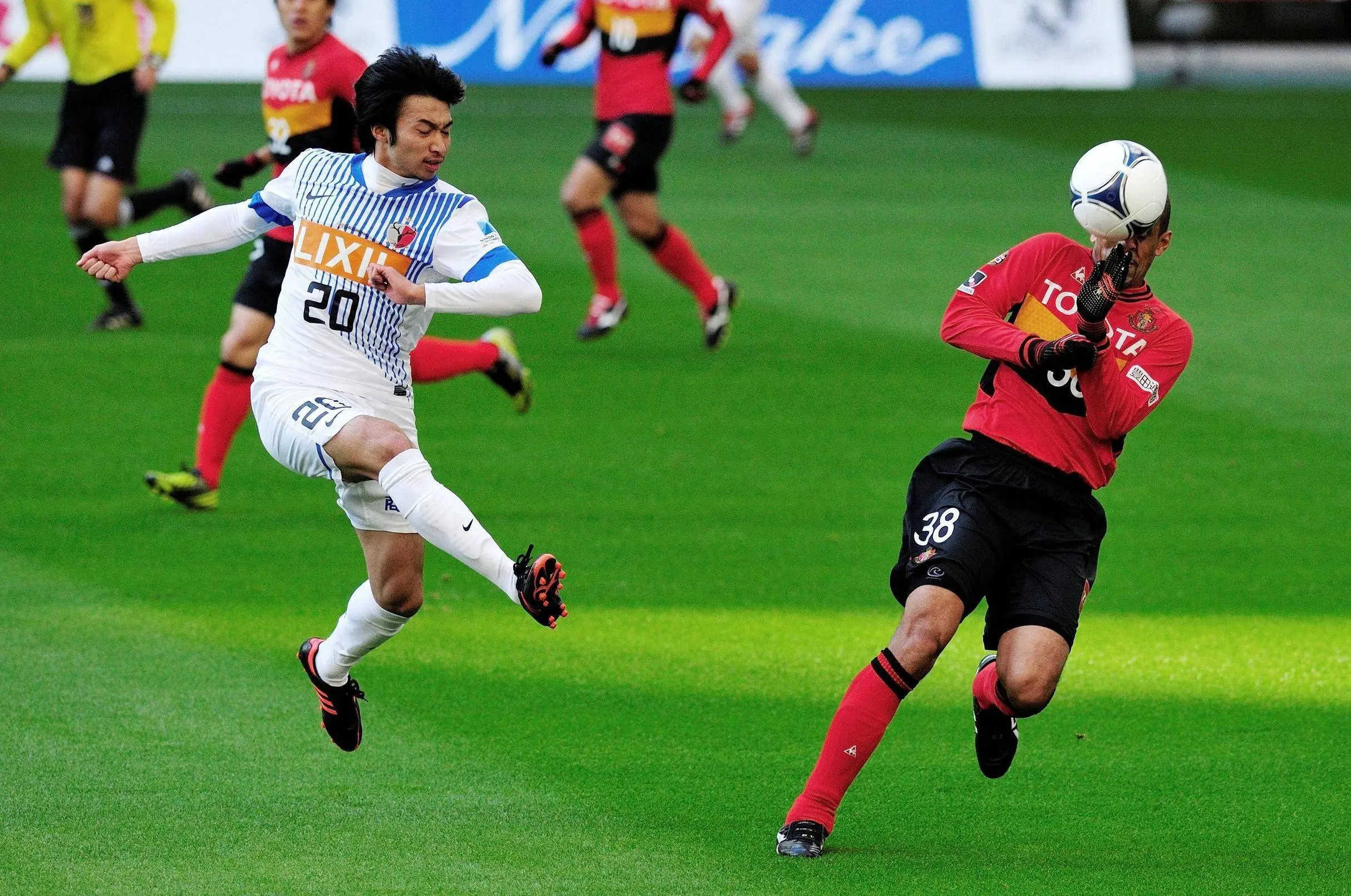 日本川崎前锋球门告急,两连败遭遇晋级波动 日本川崎前锋球门告急,两连败遭遇晋级波动