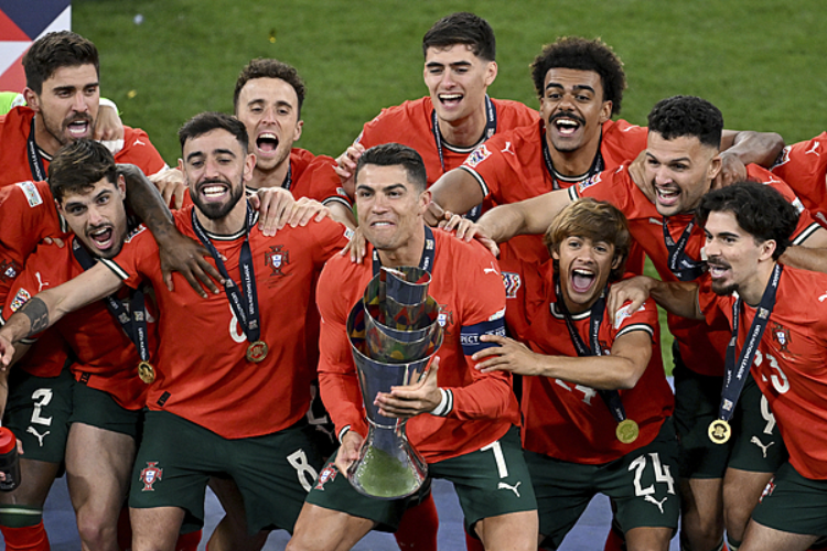 星空体育课程-欧国联比赛中的球队实力大PK，胜者屹立巅峰