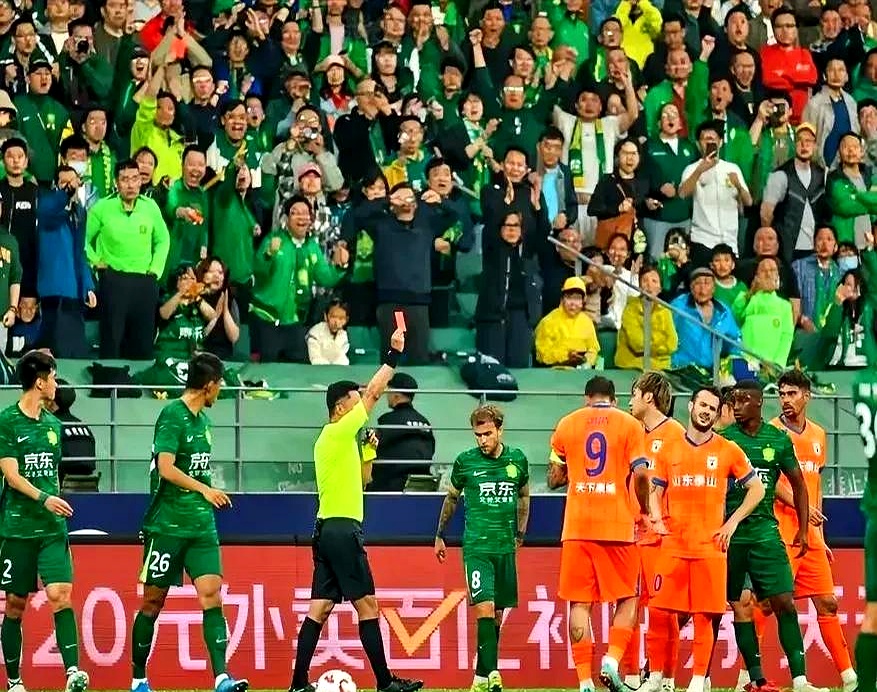 星空体育登录入口-包含北京国安经过惊心动魄比赛逆袭山东鲁能，赢得全场观众掌声的词条
