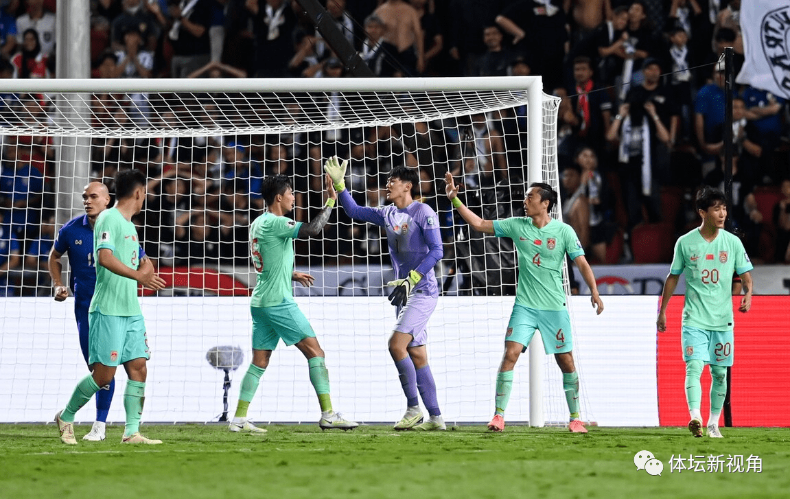 足球赛场上奋勇作战,比赛结果扭转乾坤的简单介绍 足球赛场上奋勇作战,比赛结果扭转乾坤的简单介绍