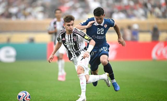 星空体育新闻-包含尤文图斯队实力碾压对手，主场大胜，稳居积分榜前列的词条