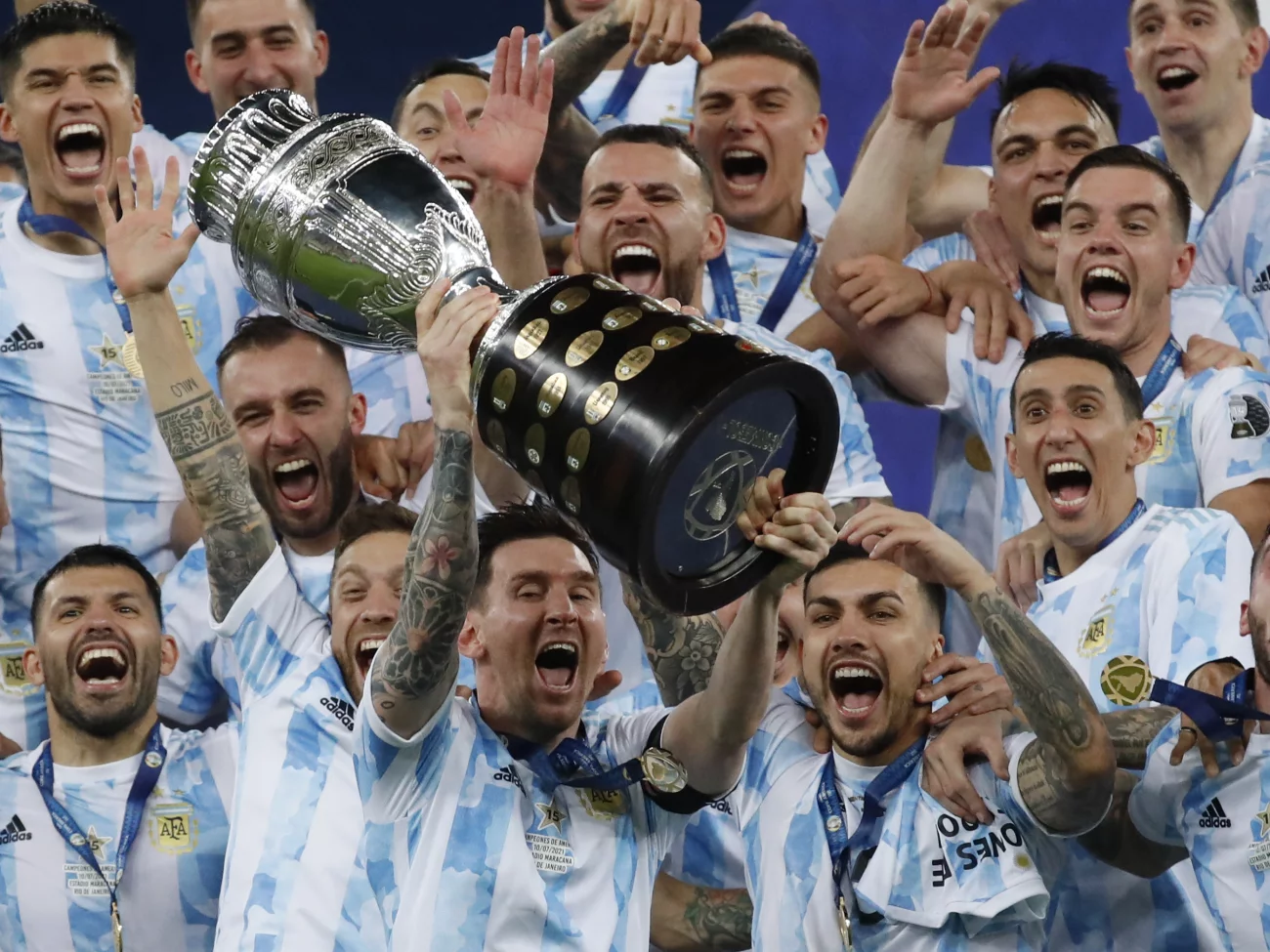 星空体育平台-南美洲杯赛一场精彩对决再度上演的简单介绍