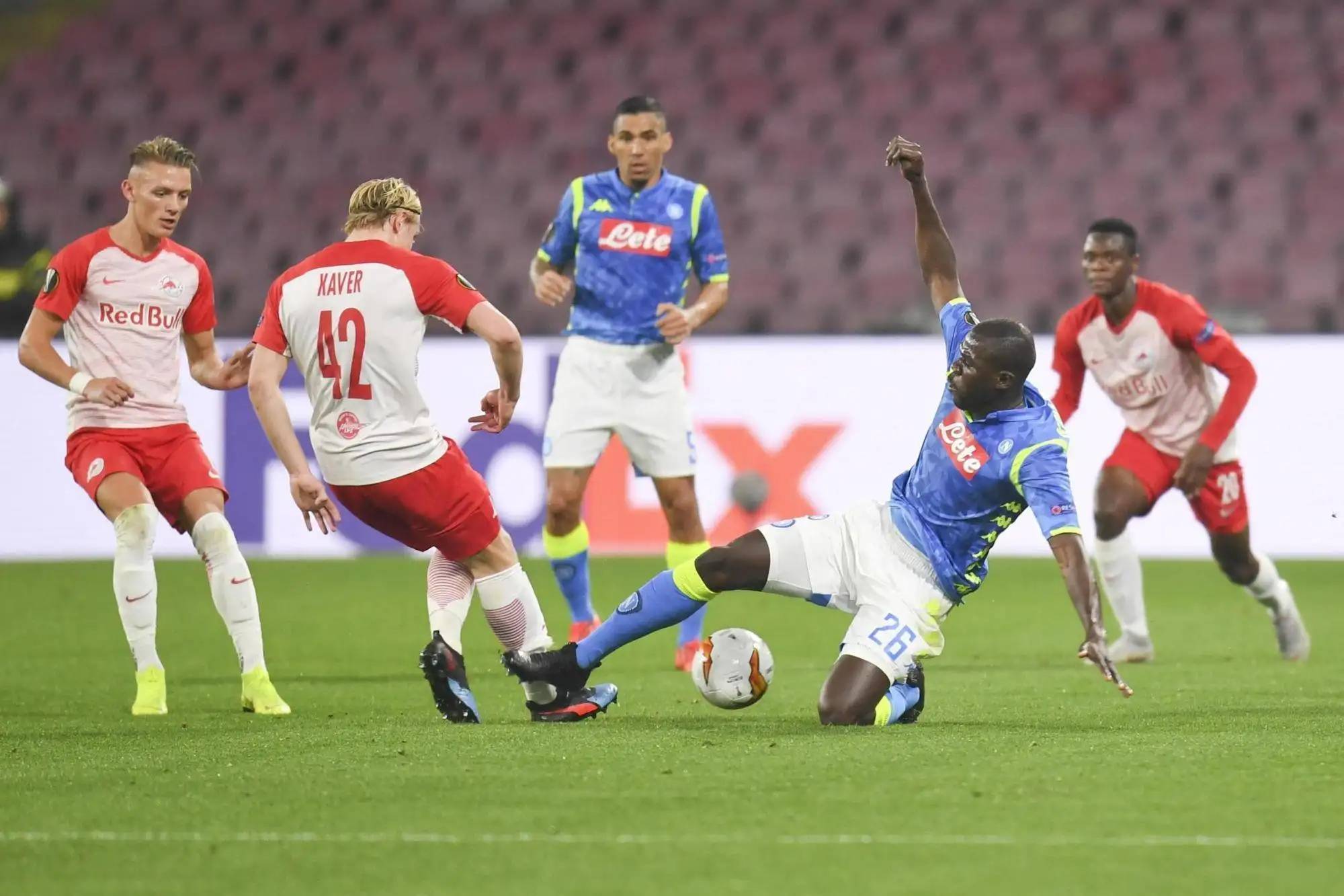 西班牙足球联赛中,马德里竞技将迎战瓦伦西亚 西班牙足球联赛中,马德里竞技将迎战瓦伦西亚