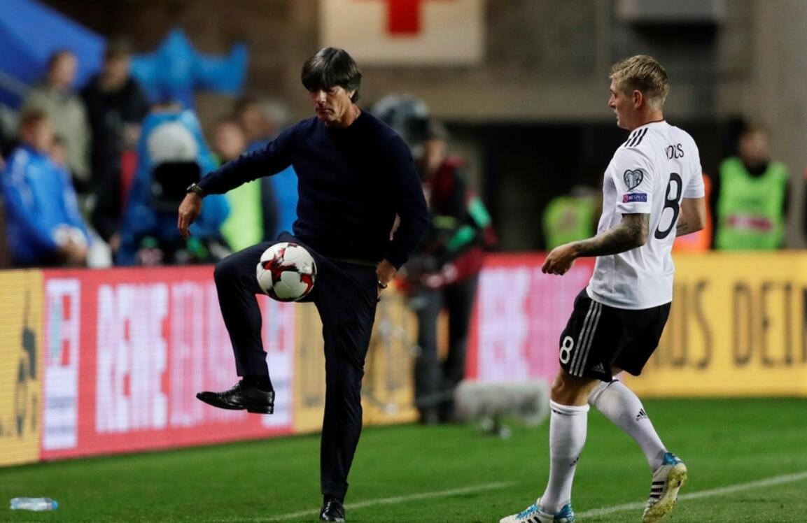 捷克客场击败罗马尼亚,提前锁定小组出线资格!的简单介绍 捷克客场击败罗马尼亚,提前锁定小组出线资格!的简单介绍