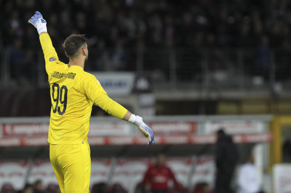 AC米兰中场核心受伤,球队战绩一落千丈的简单介绍 AC米兰中场核心受伤,球队战绩一落千丈的简单介绍